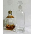 A VERY STYLISH VINTAGE DECANTER PERFECT TO SERVE GUESTS IN STYLE