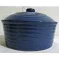 A FANTASTIC DARK BLUE LARGE SERVING DISH WITH A LID - SURE IT IS OVEN PROOF