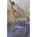 A EXQUISITE ANTIQUE SOLLID WOOD CHAIR IN GOOD CONDITION
