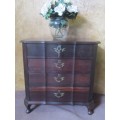 A STUNNING, UNUSUAL VINTAGE  FOUR DRAWER QUEEN ANNE STYLE CHEST  OF DRAWS IN FANTASTIC CONDITION!!!