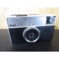 A MARVELOUS VINTAGE KODAK CAMERA MADE IN ENGLAND - NOT TESTED