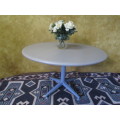 A FANTASTIC CHALK PAINTED FOUR SEATER ROUND TABLE - PERFECT FOR PATIO OR SMALLER DINING AREA