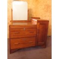 A GORGEOUS VINTAGE/ANTIQUE DRESSING TABLE - WITH AMPLE STORAGE SPACE