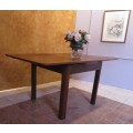 AN EXQUISITE ANTIQUE EXTENDABLE TABLE - 4 TO SIX SEATER - PERFECT FOR A SMALLER DINING ROOM