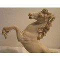 A Marvelous Vintage Wild Mustang Horse Figurine Statue Stunning Home Decor