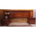 AN ABSOLUTELY EXQUISITE KIAAT DOUBLE TO KING SIZE HEADBOARD WITH TWO PEDESTALS