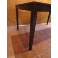 A FANTASTIC MORE MODERN 6 SEATER TABLE