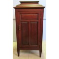 WOW A RARE FIND A ANTIQUE GRAMMAPHONE SOLLID WOOD CUPBOARD - WILL MAKE THE PERFECT LIQOUR CABINET
