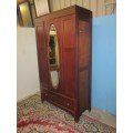 A STUNNING ANTIQUE WARDROBE - WITH LOTS OF CARM