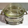 WOW A STUNNING SERVING SET WITH A PYREX BRAND MANCO REG SILVER ELECTROPLATE CARRIER MADE IN ENGLAND