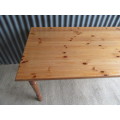 A VERY NICE COTTAGE STYLE SIX SEATER SOLID WOOD TABLE - PERFECT FOR KITCHEN/STOEP/LAPPA/DINING ROOM