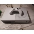 XBOX ONE GAMING CONSOLE