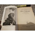 OLIVE SCHREINER PORTRAIT OF A SOUTH AFRICAN WOMAN JOHANNES MEINTJIES SIGNED (  no dust jacket )