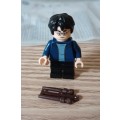 LEGO Harry Potter Minifigure (hp288) - Dark blue jacket with 2 wands