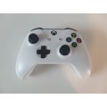 Xbox One S 1TB Console + 1 Game (FIFA 17)