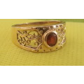 Solid 9ct Yellow Gold Ring - With A Beautiful Garnet