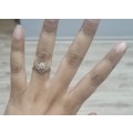 Beautiful 9ct Cluster Ring