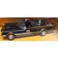 JADA Diecast Model Car Batman Batmobile + Figurine Classic TV Series Movie Film TV 1/32 scale new