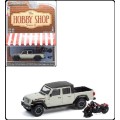 Greenlight Diecast Model Car Hobby Shop Jeep Gladiator Rubicon 2020 + Indian Scout Bobber 2020 Bike