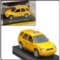 World Taxi Diecast Model Car Collection Ford Escape Hybrid Chicago 2005 1/43 scale new in pack