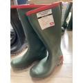 Jonsson  sabs green gumboot siZe 7 - 2 pairs available