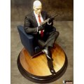 Agent 47 "Chessmaster" Statue and extras
