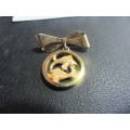 9ct Gold Pisces Brooch 7 grams
