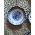 Set of 5 Small Imari Blue& White Plates