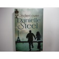 Undercover - Paperback - Danielle Steel