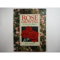 Rose Growing in South Africa - Softcover - Zoe Gilbert