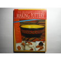 The Beginner`s Guide to Making Pottery - Hardcover - Lindsey Lowe