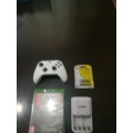 Xbox 1s Controller + Gears Of War Game + Battery Charger + Battery (BURGAIN)