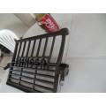 Stunning Singer cast iron pedal for décor postage is R70