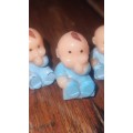 5 x Miniature sitting babies - Plastic
