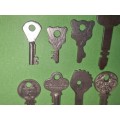 15 x Vintage Keys