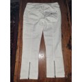 White Guess Capri Pants with zips - Size 27 - New
