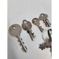 9 x Small Keys - Various