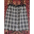 Beautiful vintage skirt with free belt - Size 22 - Foschini