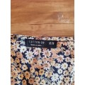 Cotton On cropped top - Size M