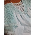 Beautiful Vintage Night Shirt / Bed Shirt with lace Detail - Size M