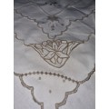 5 x Vintage Embroidered Fabric Napkins / Serviettes