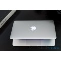2011 11" Macbook Air i5 1.6GHz / 2GB RAM / 64GB Flash Storage