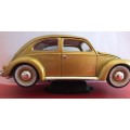 VW Beetle 1955 - 1 000 000 Model in Gold   1/18