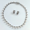 Vintage Pearl and Diamante Necklace and Earring Set #O0110