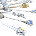 World Mix of Collectable Teaspoons (Lot of 14) #O0160