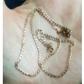 9 Ct Gold necklace. 2.49 grams.