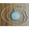 Vintage beautiful silver ladies necklace with 1960 Silver 5 Shilling pendant. (550 mm long)