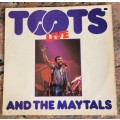 TOOTS & THE MAYTALS Live At Hammersmith Palais (VG+/VG) Island ILPS 29647 SA Pressing 1981 - RARE
