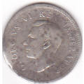1945 UNION OF SOUTH AFRICA  SILVER THREEPENCE (TICKEY)