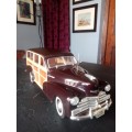 1948 CHEVROLET WOODY BY WELLY 1: 18 SCALE